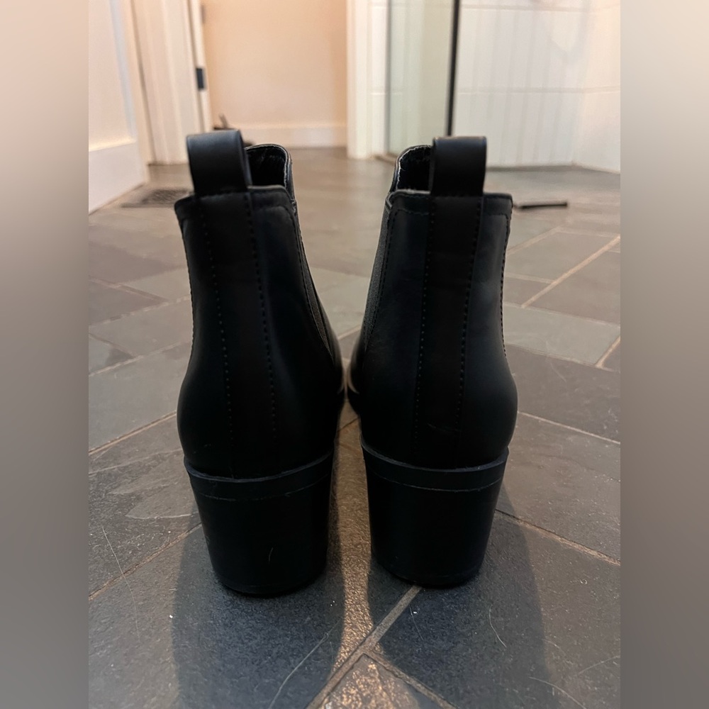 New without box Dolce Vita Womens Zipporah Leather Chelsea Boots Black size 10 - Picture 7 of 11